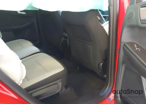 2024 Ford Escape Active z USA, uszkodzony, nr VIN 1FMCU9GN9RUB34353